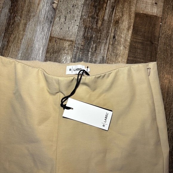 The Reset NWT Side Zip Skinny Pant Camel Size Medium - Picture 4 of 5